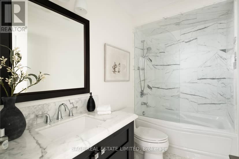 3D - 319 Lonsdale Road — photo 30 of 40