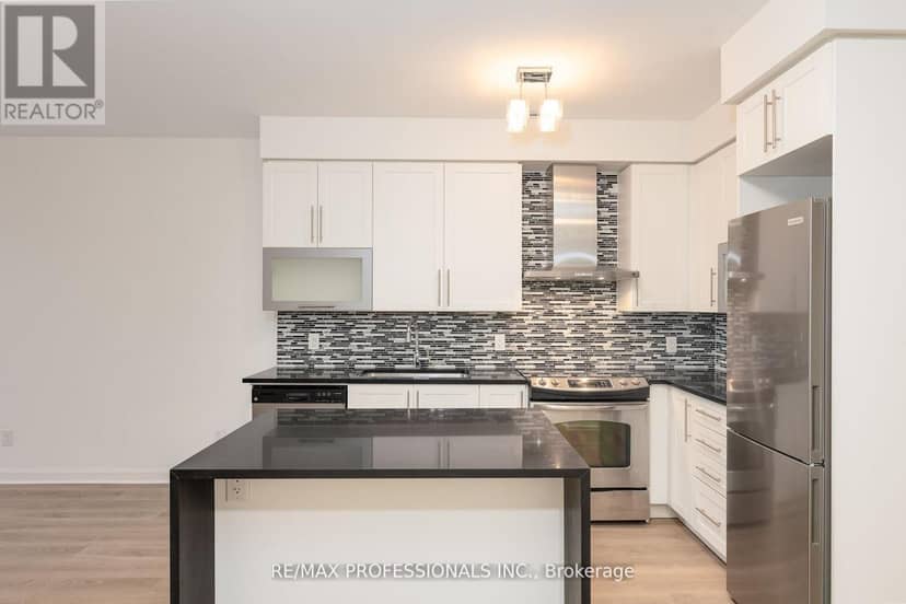 101 - 1 Michael Power Place — photo 10 of 36