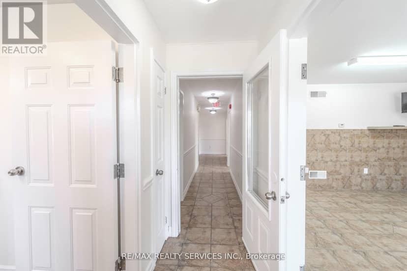 8006 Norton Street S — photo 11 of 40
