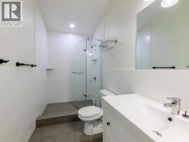 35- Takhini Meadows Drive — photo 11 of 26