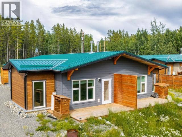 35- Takhini Meadows Drive, Whitehorse North, photo 3