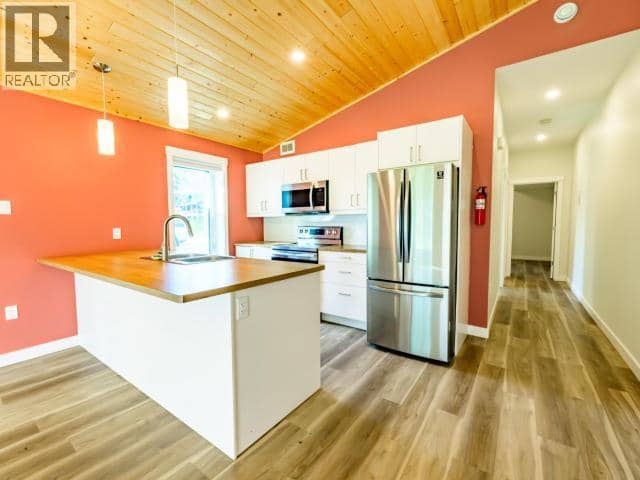 35- Takhini Meadows Drive, Whitehorse North, photo 4
