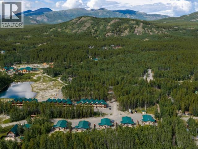 35- Takhini Meadows Drive — photo 19 of 26