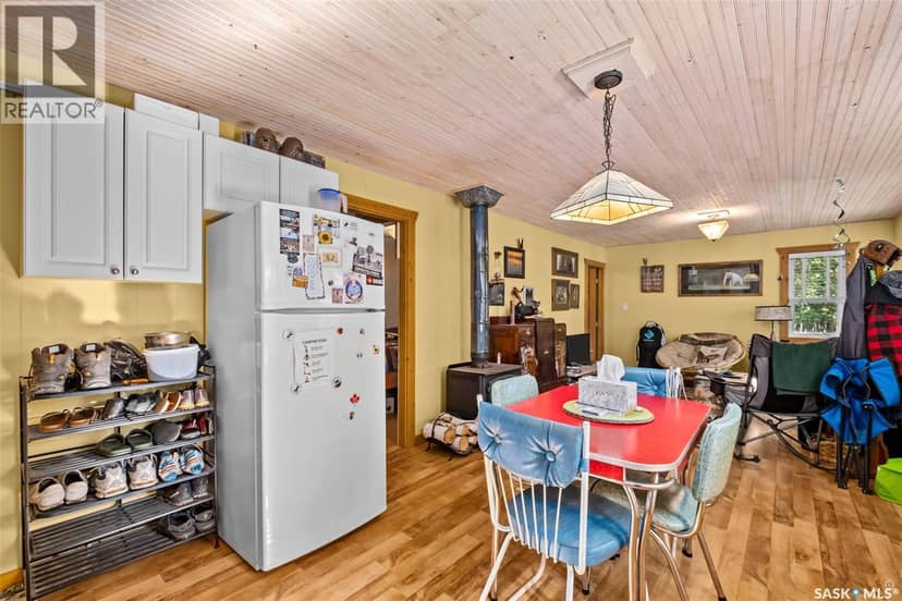 302 Jarvis STREET — photo 10 of 29