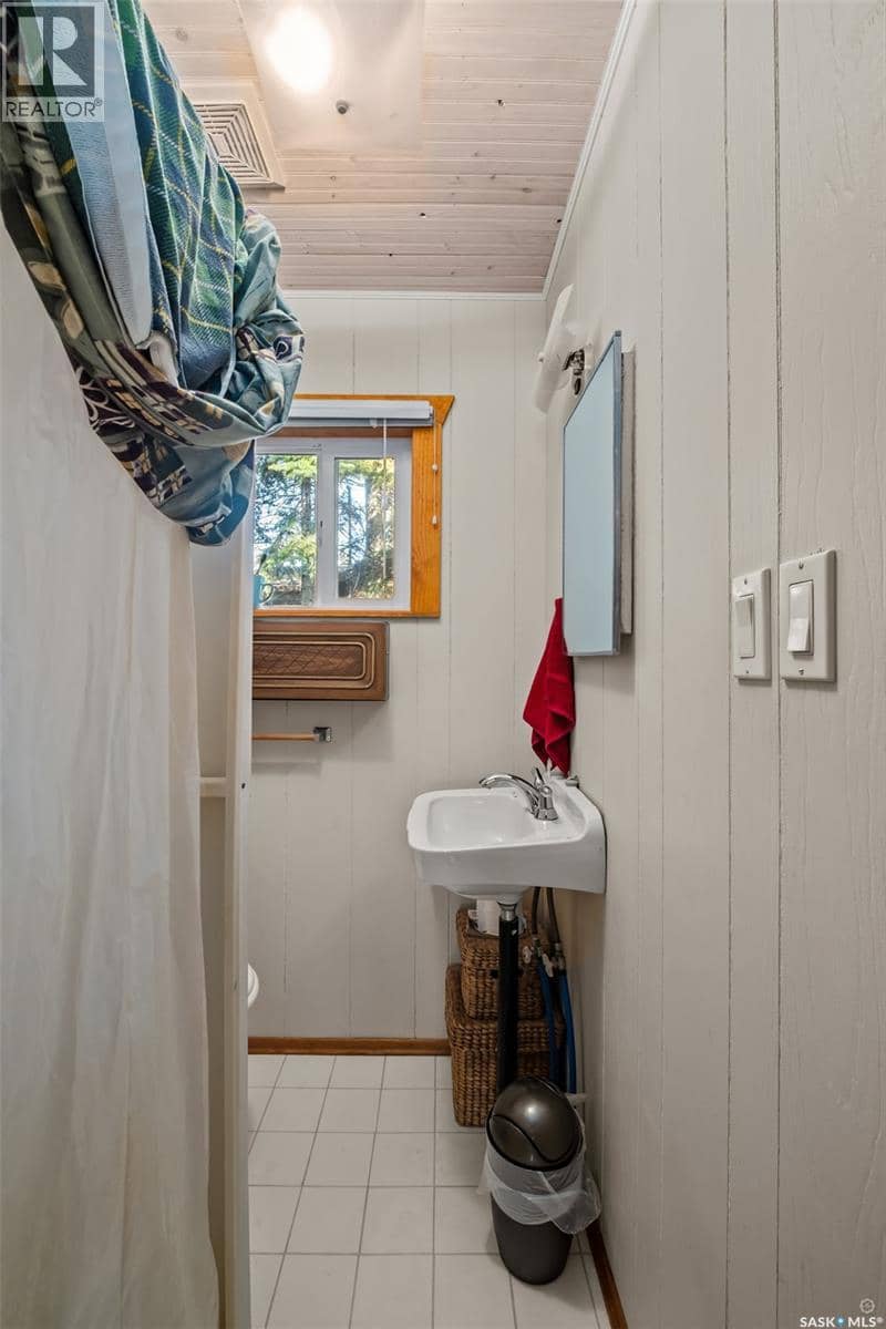 302 Jarvis STREET — photo 14 of 29