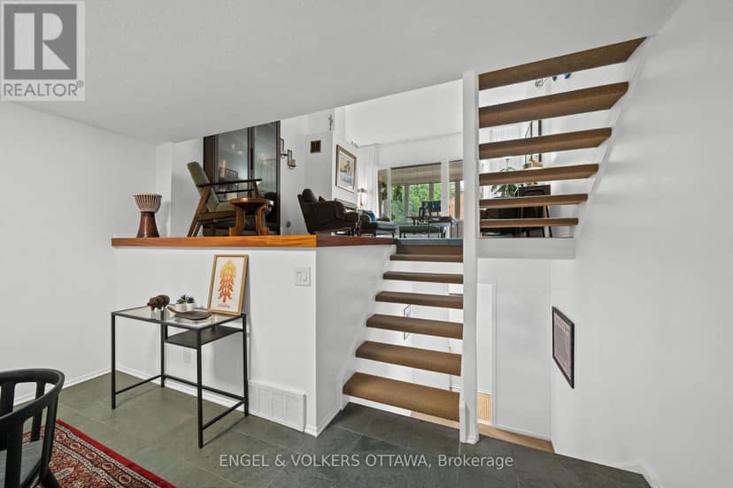 6 - 290 Cathcart Street — photo 13 of 36