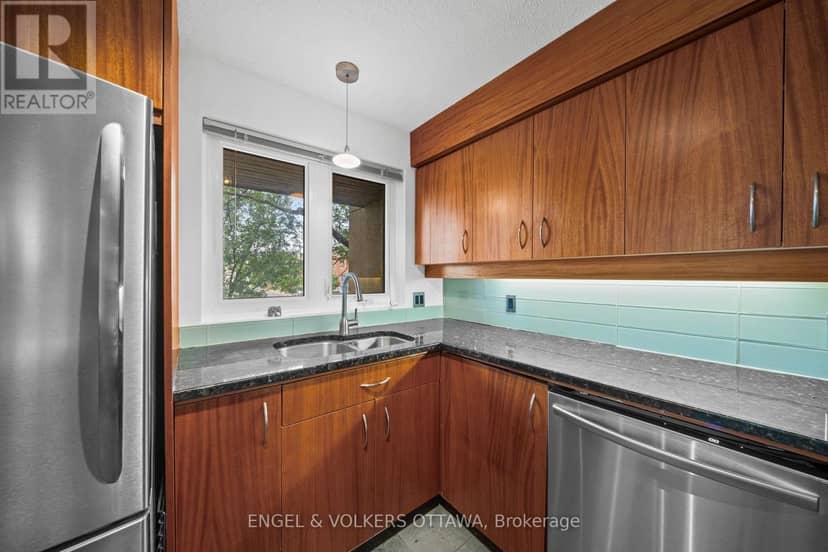 6 - 290 Cathcart Street — photo 9 of 36