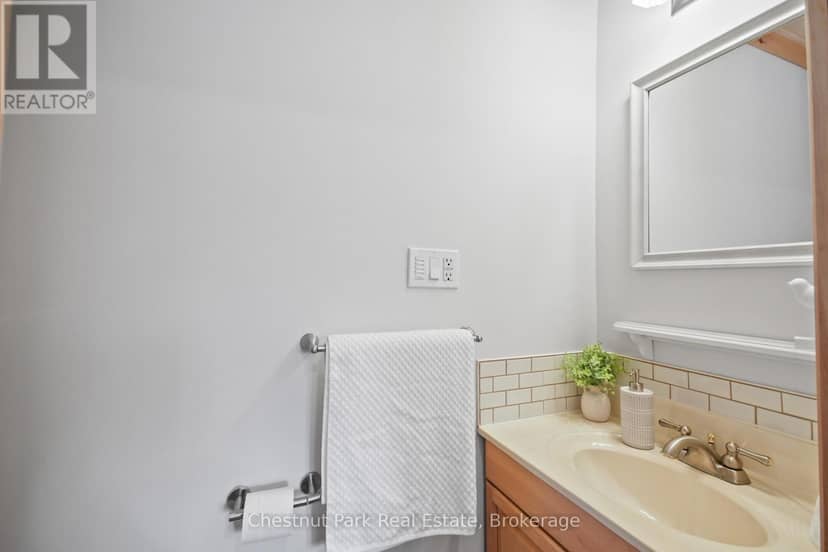 12 Emsdale Lake Road — photo 39 of 40