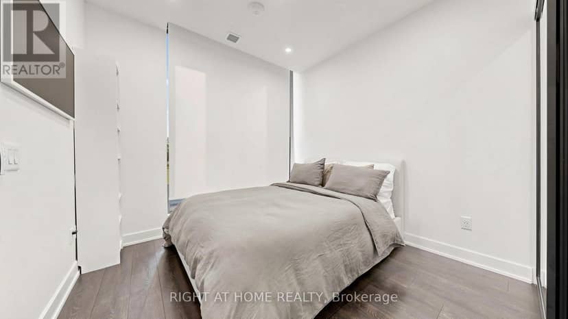 819 - 15 Mercer Street — photo 8 of 18