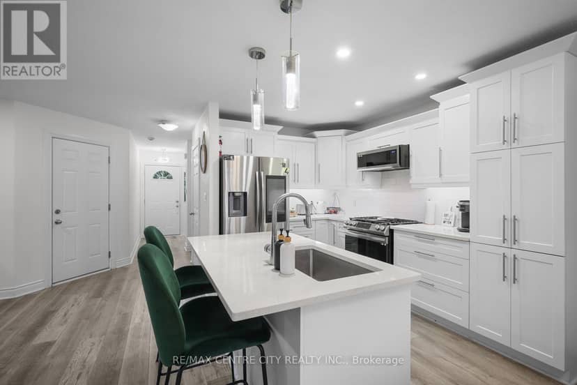 1918 Jubilee Crescent — photo 11 of 33
