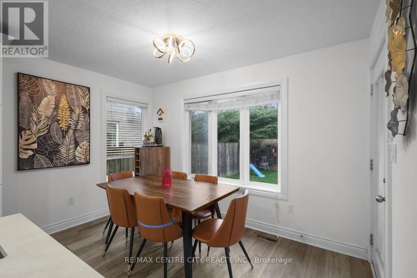 1918 Jubilee Crescent — photo 13 of 33