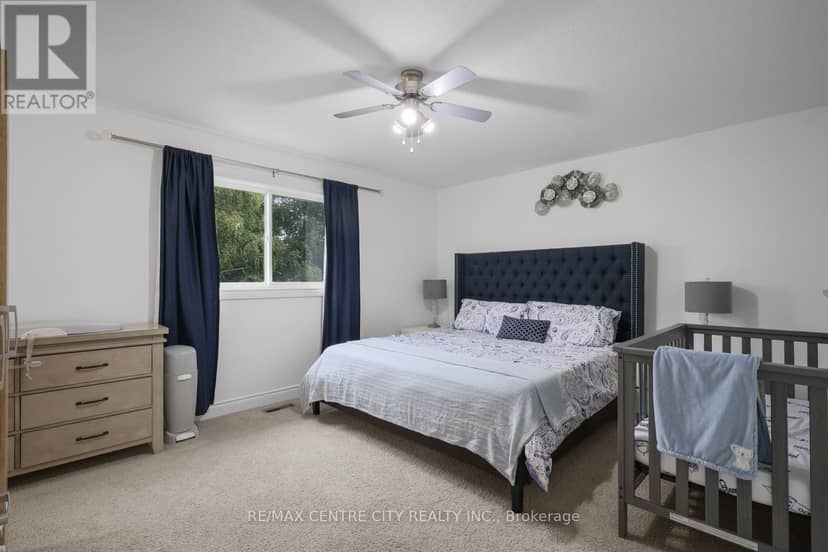 1918 Jubilee Crescent — photo 15 of 33