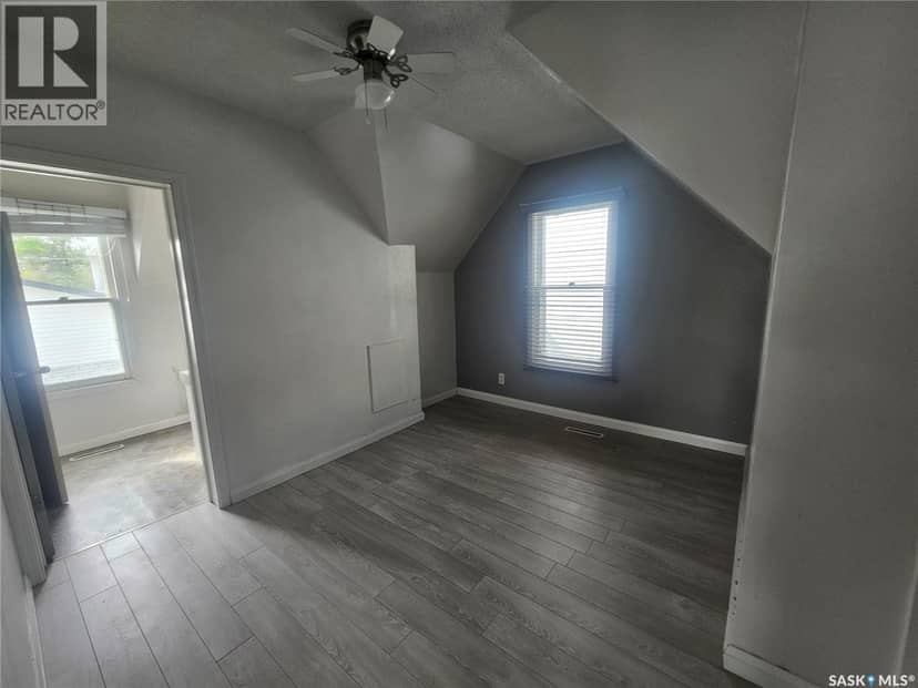 428 1st AVENUE NW — photo 23 of 37