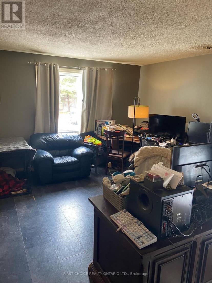 122 Rothesay Drive — photo 11 of 12