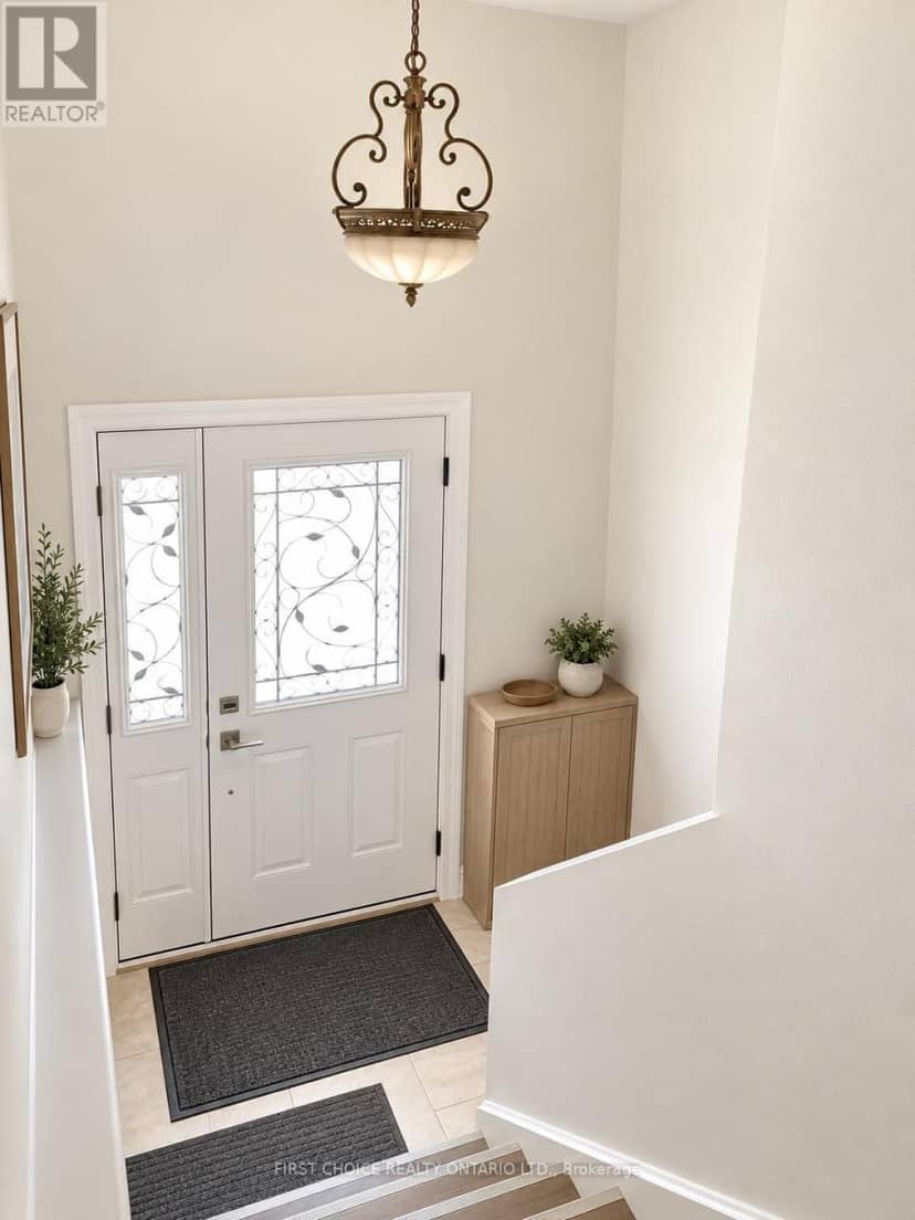 122 Rothesay Drive, Ottawa, photo 2