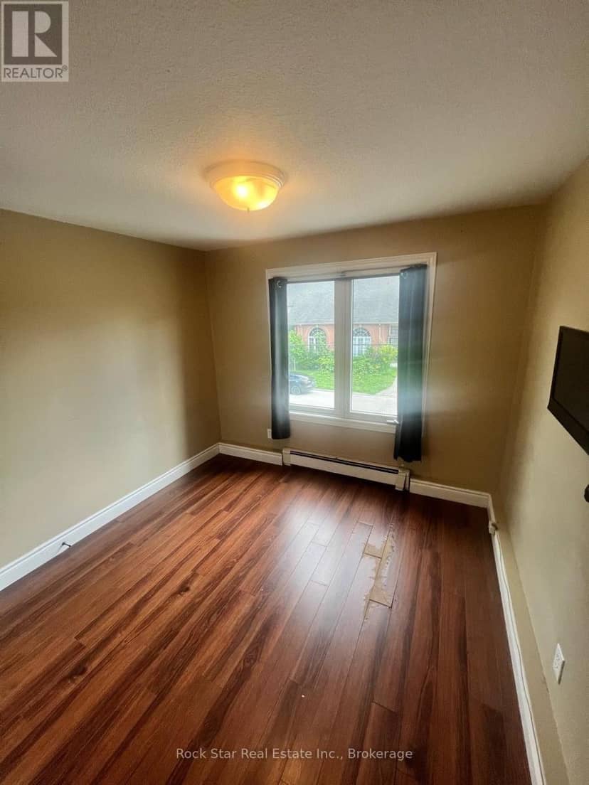 50 Irwin Street — photo 18 of 31