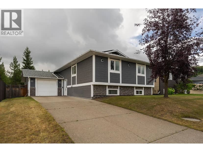 2905 CHRISTOPHER CRESCENT, Prince George