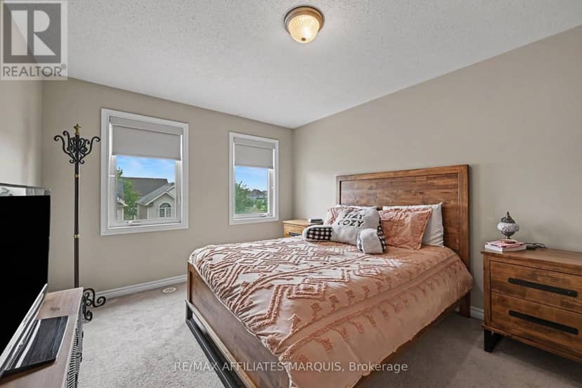 2423 Nutgrove Avenue — photo 14 of 22