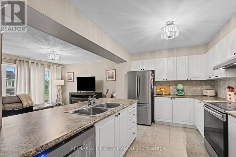 2423 Nutgrove Avenue — photo 9 of 22