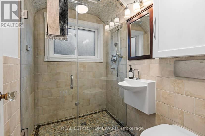 9 Dromore Crescent — photo 28 of 37
