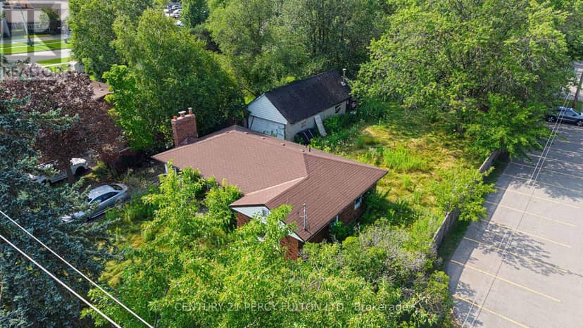 1910 Rossland Road E — photo 29 of 38