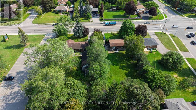 1906 Rossland Road E — photo 10 of 34