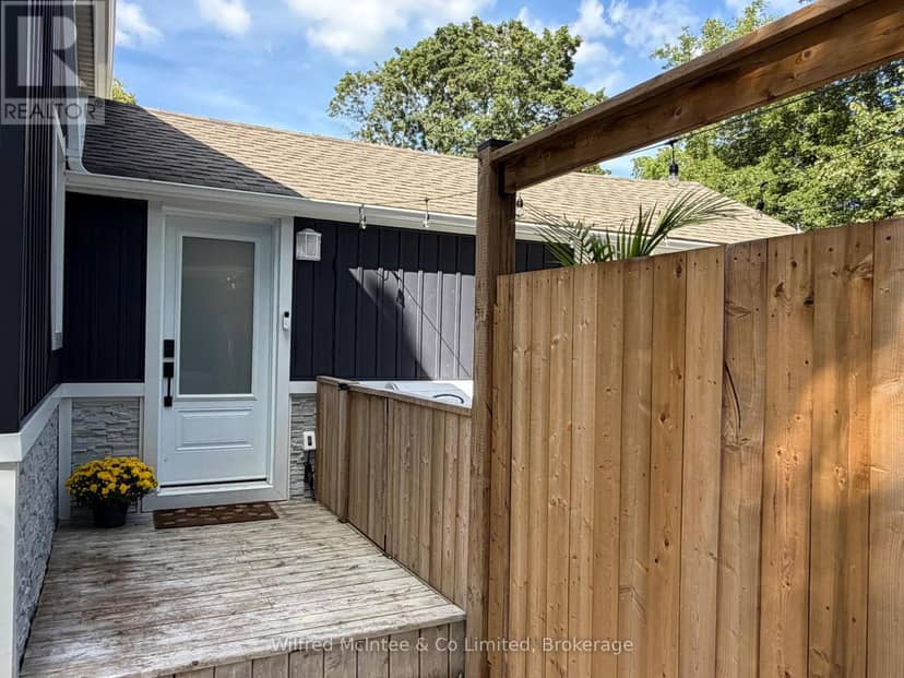 309 Alma Street — photo 11 of 40