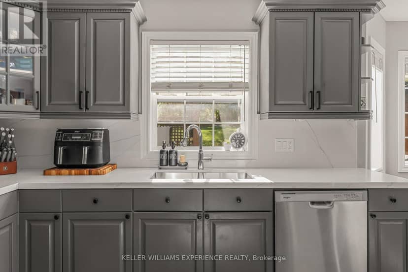 4254 Forest Wood Drive — photo 12 of 40