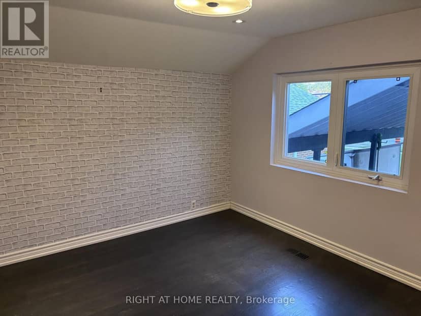 60 Brookridge Drive — photo 3 of 10