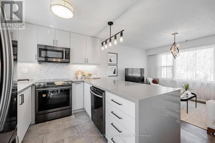 4075A Lawrence Avenue E — photo 10 of 26