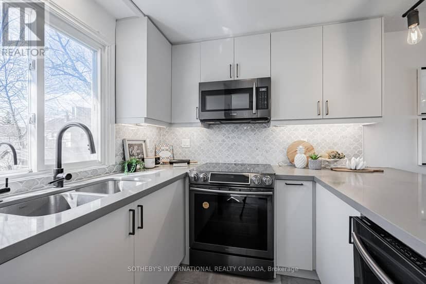 4075A Lawrence Avenue E — photo 11 of 26