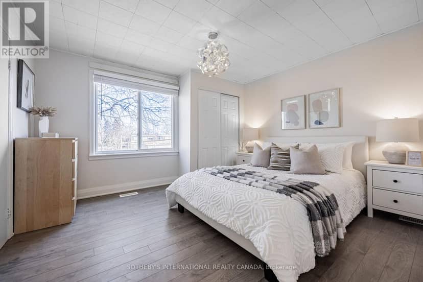 4075A Lawrence Avenue E — photo 15 of 26