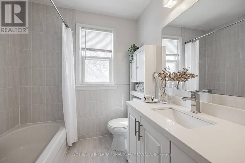 4075A Lawrence Avenue E — photo 16 of 26