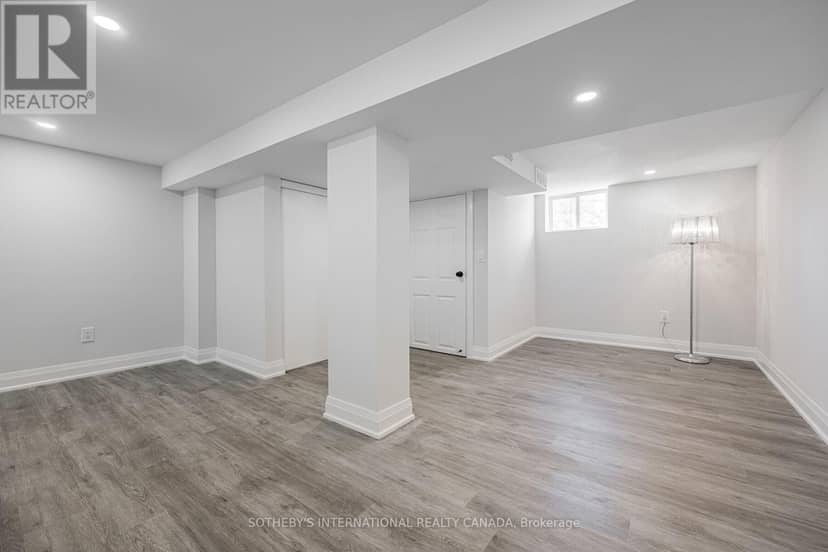 4075A Lawrence Avenue E — photo 21 of 26