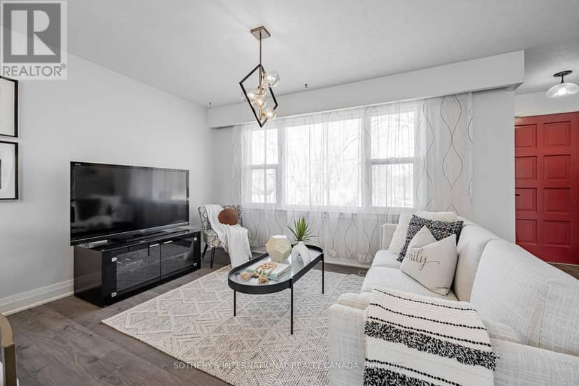 4075A Lawrence Avenue E, Toronto, photo 5