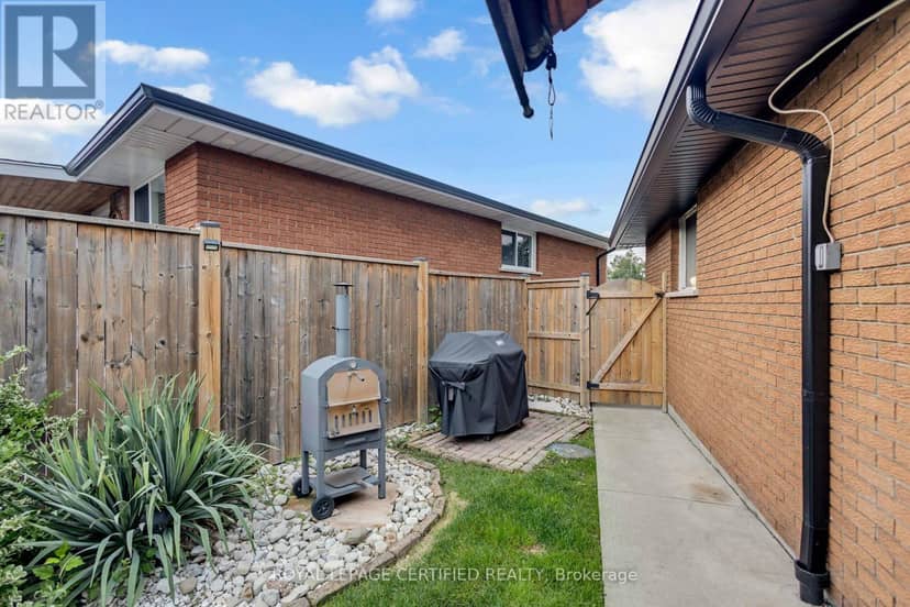 24 Northgate Drive — photo 39 of 40