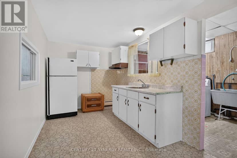 974 Greenbriar Avenue — photo 34 of 38