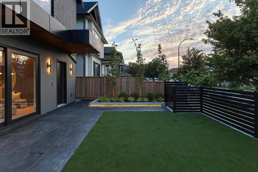 1 1990 VENABLES STREET, Vancouver, photo 4