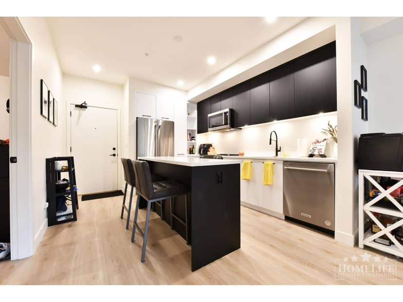 227 2635 KING GEORGE BOULEVARD, Surrey, photo 5