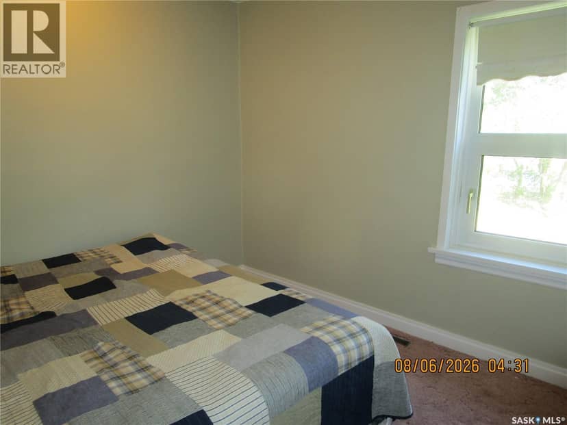 523 3rd AVENUE E — photo 10 of 28