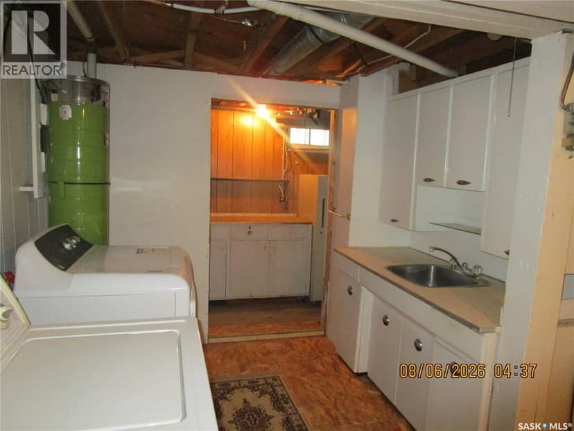 523 3rd AVENUE E — photo 13 of 28
