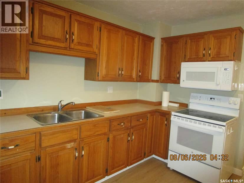 523 3rd AVENUE E, Assiniboia, photo 8