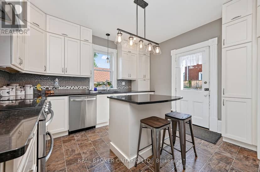27 Abel Street — photo 14 of 40