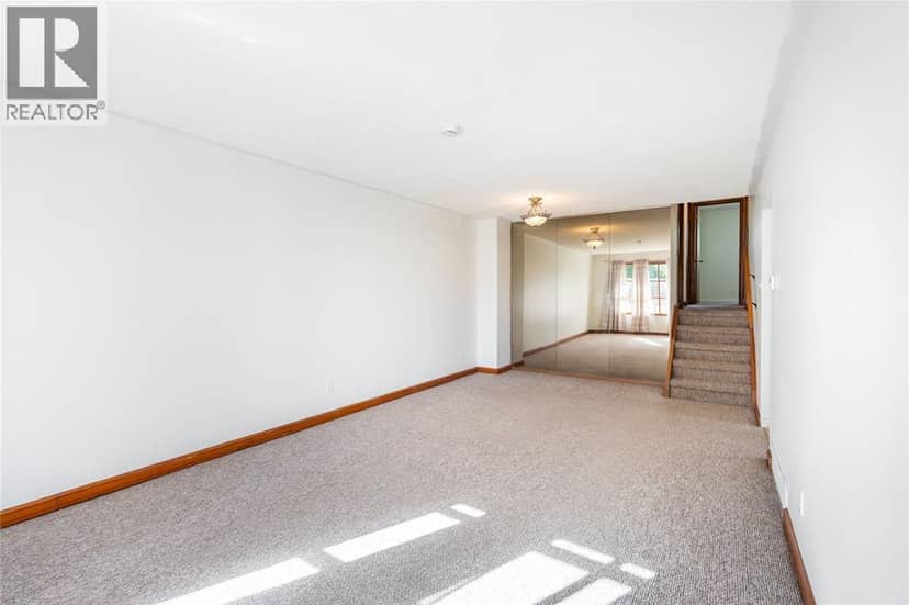 731 Hillary Street — photo 3 of 40