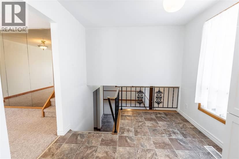 731 Hillary Street — photo 9 of 40