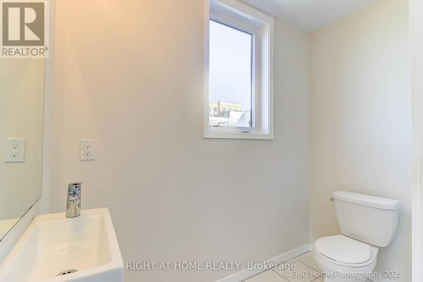 28 - 200 Alex Gardner Circle — photo 5 of 23