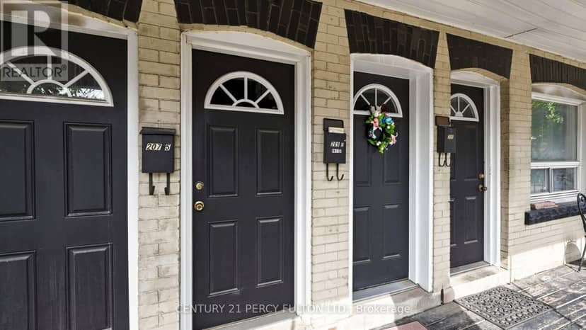207-209 Victoria Avenue N, Hamilton, photo 4