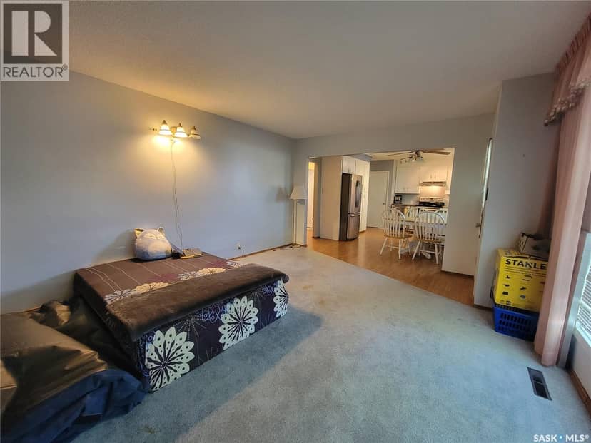 440 4th AVENUE W — photo 3 of 30