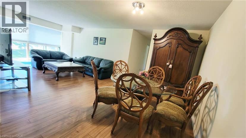55 BLUE SPRINGS Drive Unit# 302 — photo 17 of 40