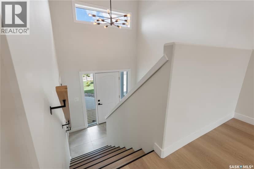 655 Underhill ROAD — photo 3 of 40